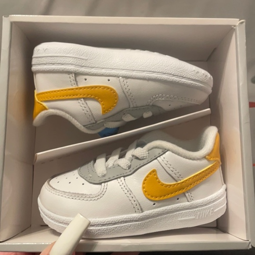 Nike air force 1’s crib 3c